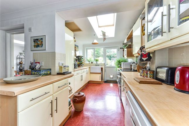 5 Stanbury Close, Chichester photo 3