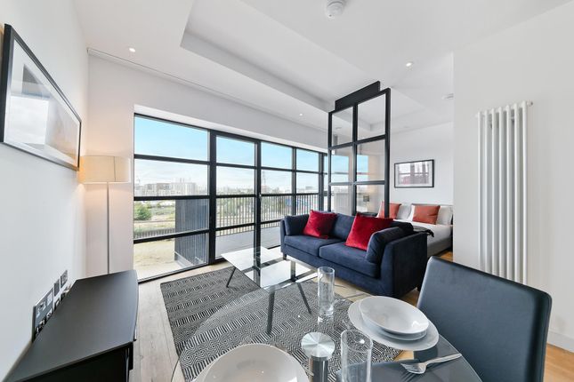 Studio flat on Flat 504 Amelia House 41, Lyell Street, London, £315,000