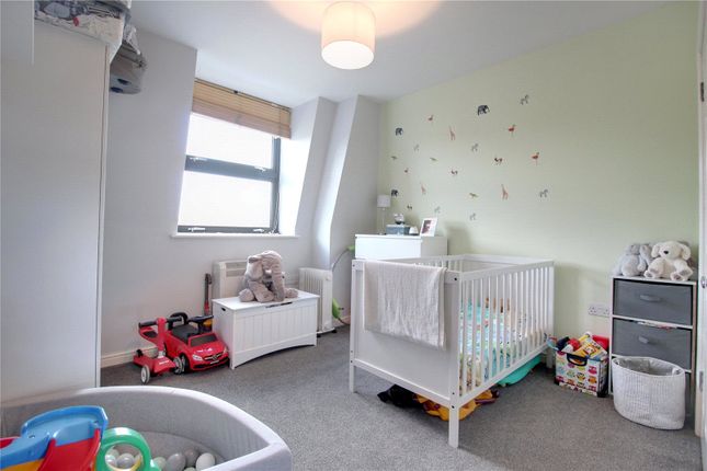 Find 2 Bedroom Flats And Apartments For Sale In Crookham Village Zoopla