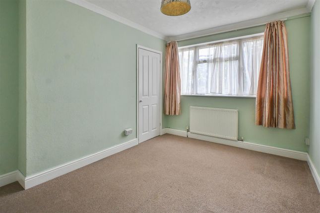 4 Theydon Bold, Woodland Avenue, Brentwood photo 4