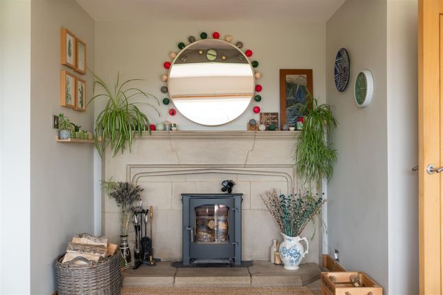 Living Room-4.Jpg