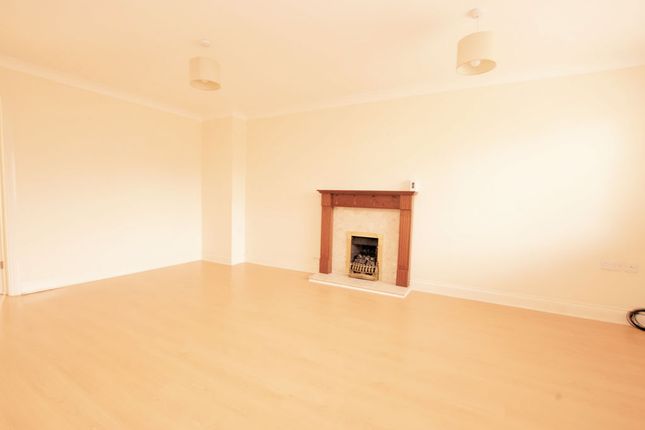 14, Usborne Close, Lee-On-The-Solent photo 3