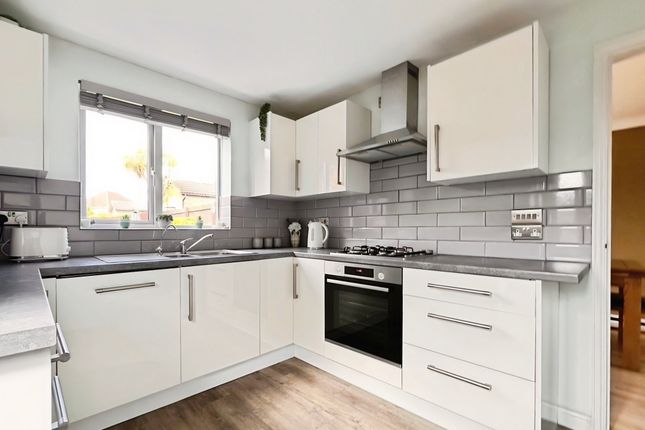11, Balas Drive, Sittingbourne photo 3