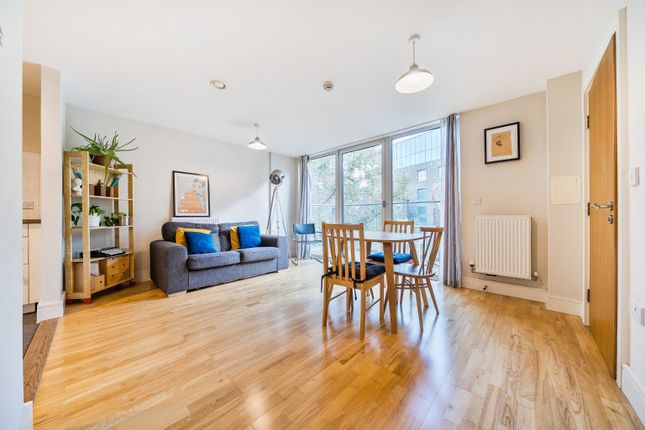 1-bed flat on Flat 14, Norfolk House, London, £325,000