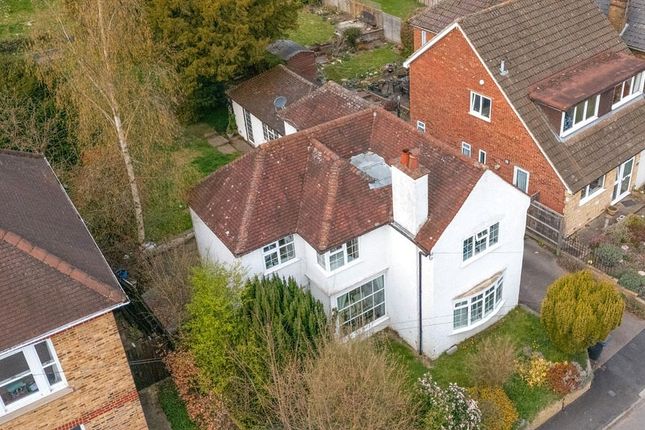44, Rucklers Lane, Hertfordshire photo 3