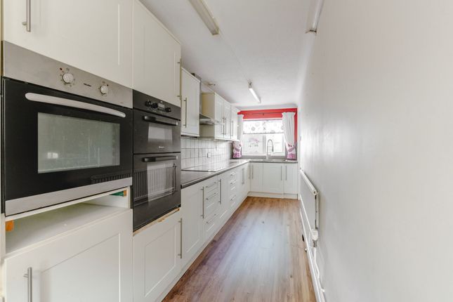 3 Fletcher Close, Norwich photo 4