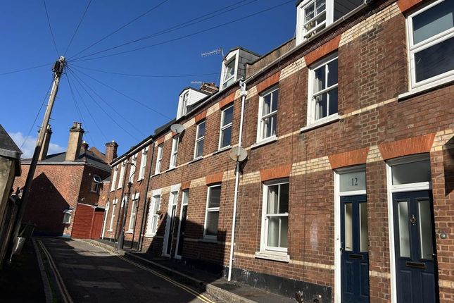 5-bed house on Exeter, £4,008/mo