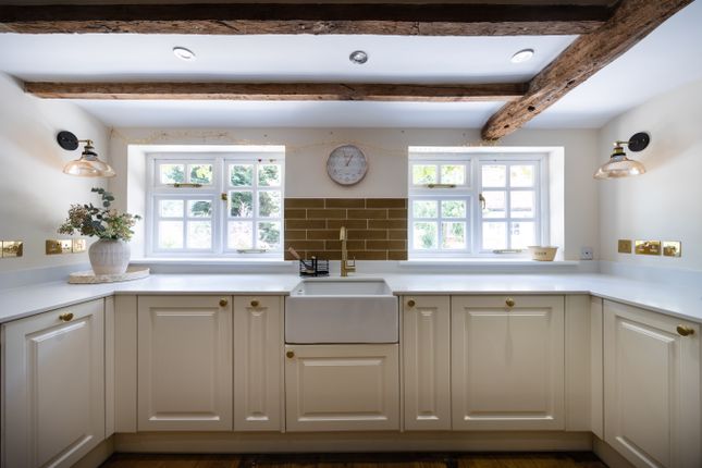 Peartree Cottage, Dunt Lane, Hurst photo 3