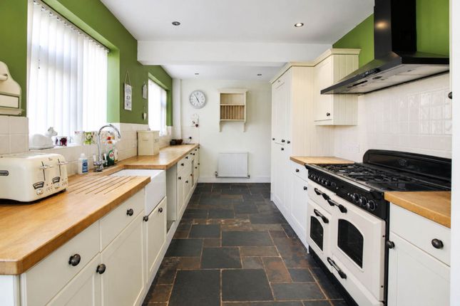 190, Broughton Avenue, Aylesbury photo 3