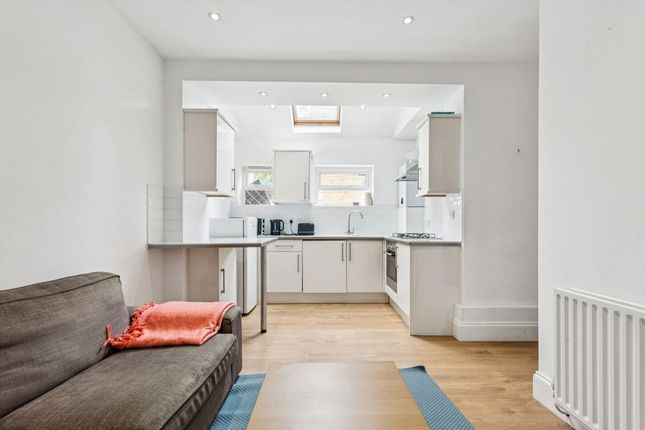 2A, Mozart Street, London photo 4