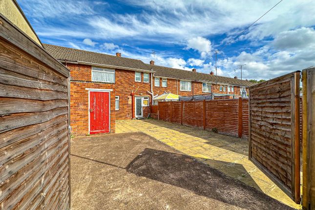 120 Eastwick Road, Taunton, Somerset photo 2