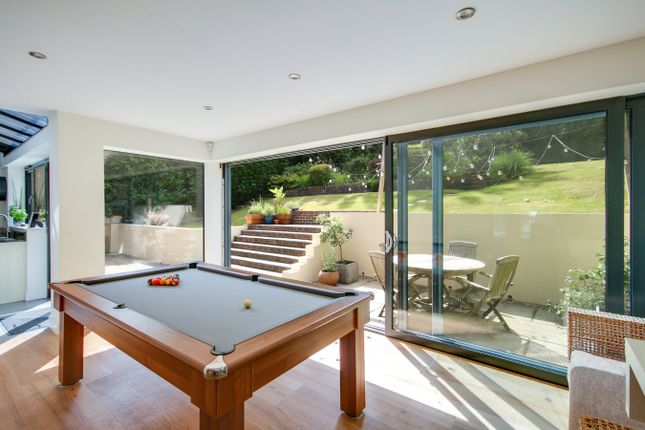 32, Harvest Hill, East Grinstead photo 4