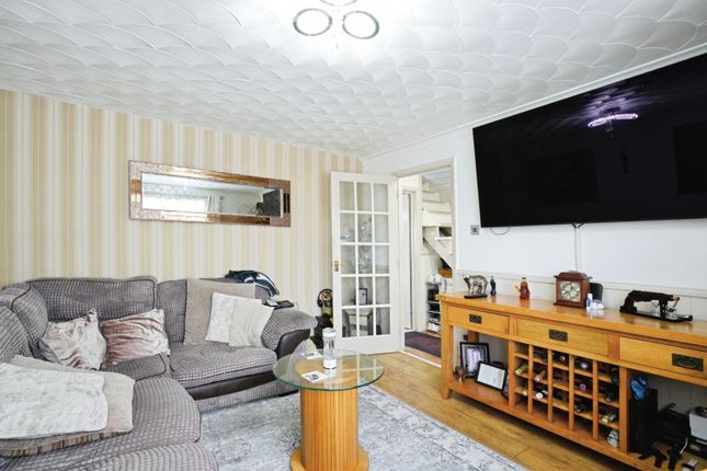 30, Victoria Road, St. Austell photo 3