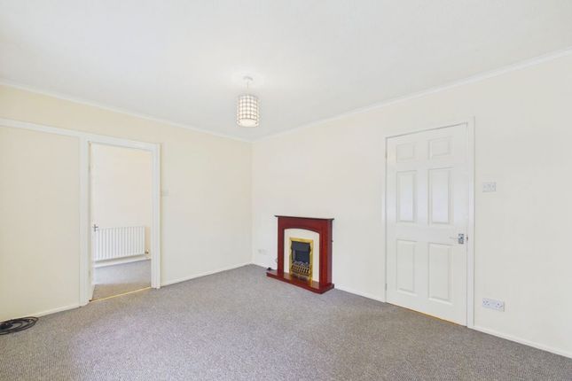 11, Helredale Gardens, Whitby photo 2