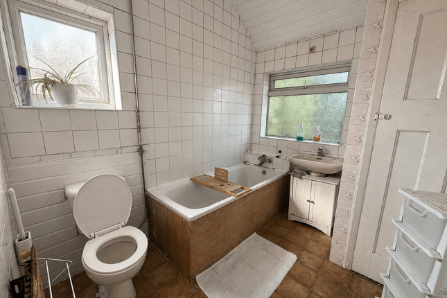 2, Allenby Road, SOUTHALL photo 3
