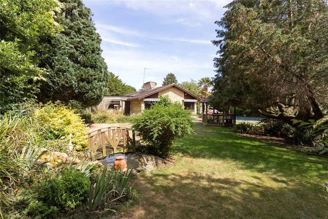 Thumbnail Bungalow for sale in Cartwright Gardens, Aynho, Banbury