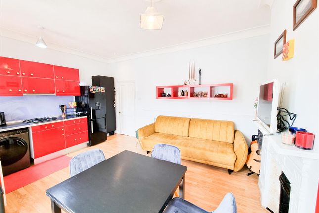 Flat for sale in Nova Road, Croydon