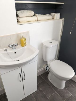 7 Quinton Gurney House, Norwich photo 5