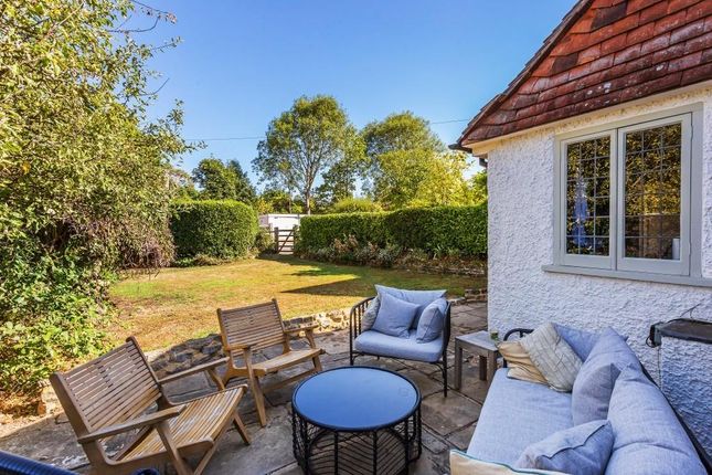 Foley Cottage, Henfold Lane, Holmwood photo 4