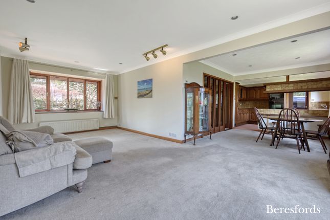 Chelmerton, 20, Cromwell Lane, Essex photo 4
