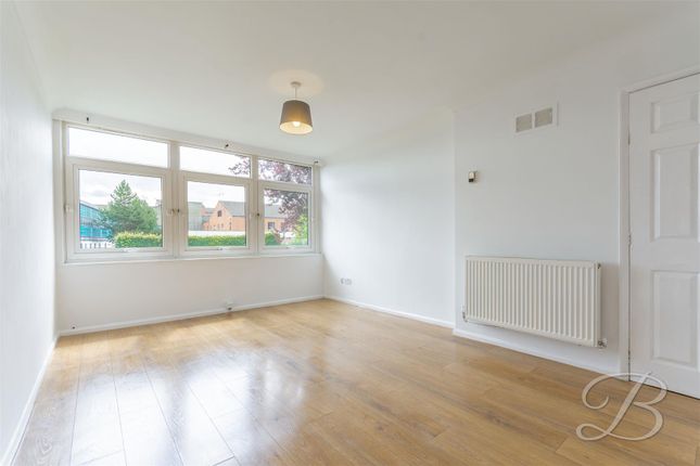 Flat for sale in Stockwell Court, Mansfield