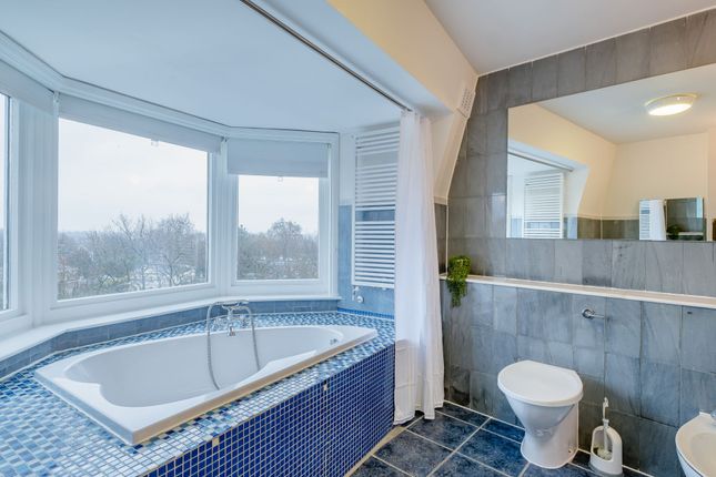 Penthouse B, London photo 4