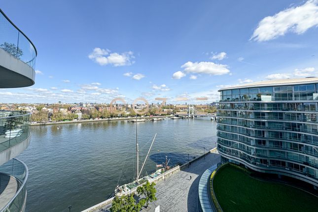 Flat to rent in Albion Riverside Building, Hester Road, London