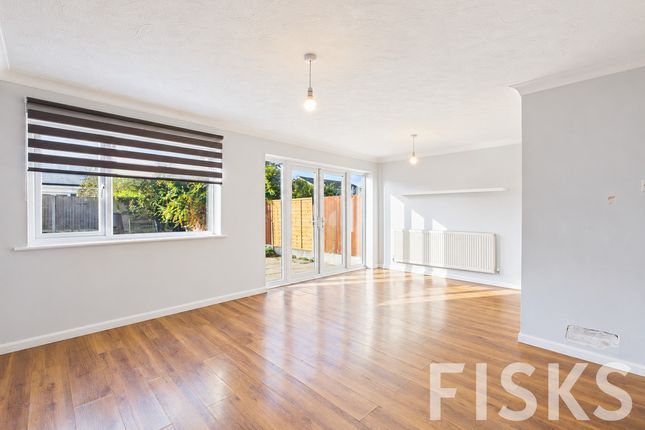 28, Birch Close, Benfleet photo 3
