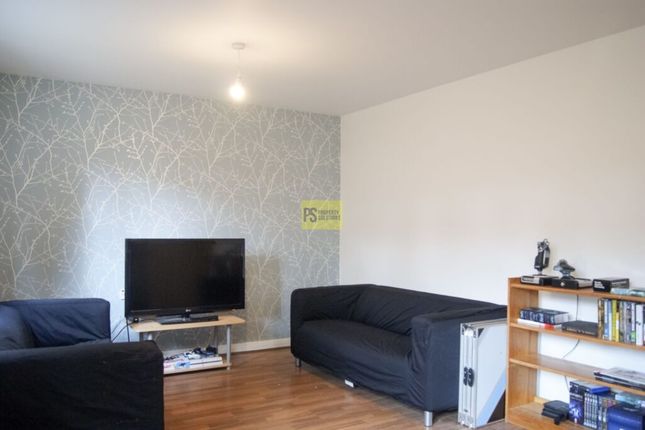 25, Denby Close, Birmingham photo 2