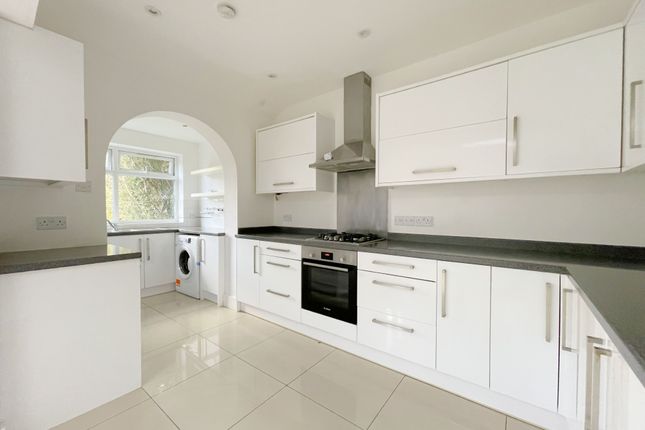 13, Queens Drive, West Acton photo 3