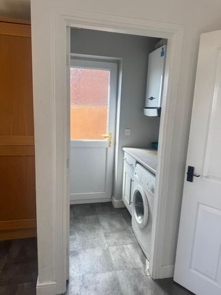 49B, Harper Fold Road, Manchester photo 5