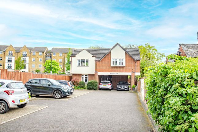 Flat for sale in Nightingale Road, Hitchin, Hertfordshire