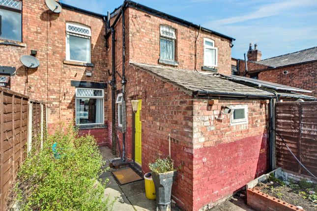 310 Ormskirk Road, Wigan photo 4