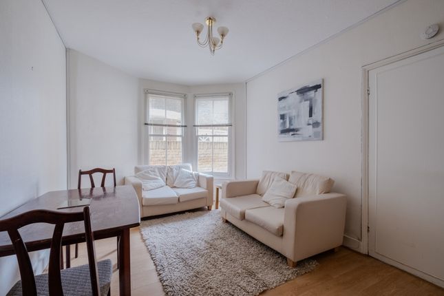 Maisonette to rent in Emmanuel Road, London