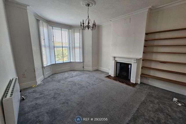 Fore Street, Flat  Brockwell, Seaton photo 4