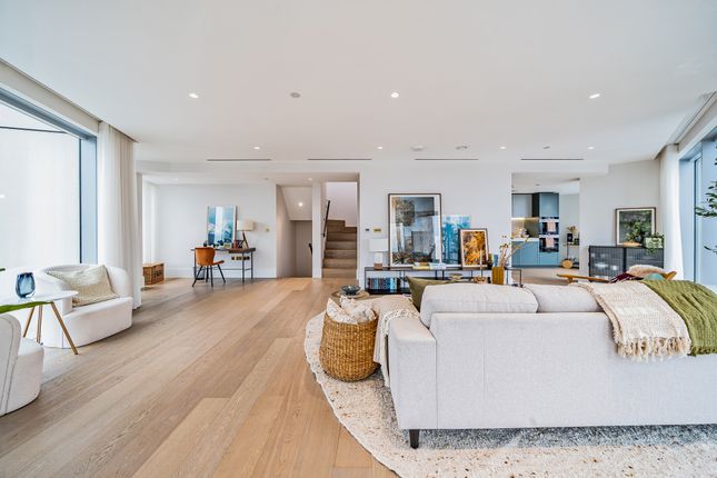 3 UPPER RIVERSIDE, Cutter Lane, London photo 3