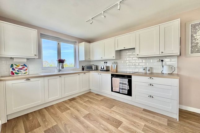 8, Littlefields Avenue, Banwell photo 4