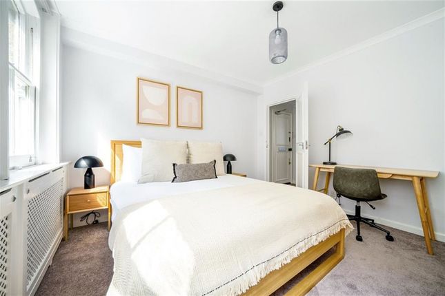 Flat 3, 9, Welbeck Street, London photo 4