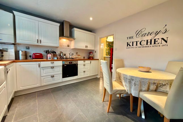 68 Church Road, Lydney photo 5