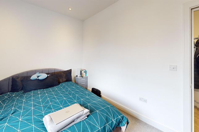 Flat 3 Redlands Place, Brighton Road, Horsham photo 4