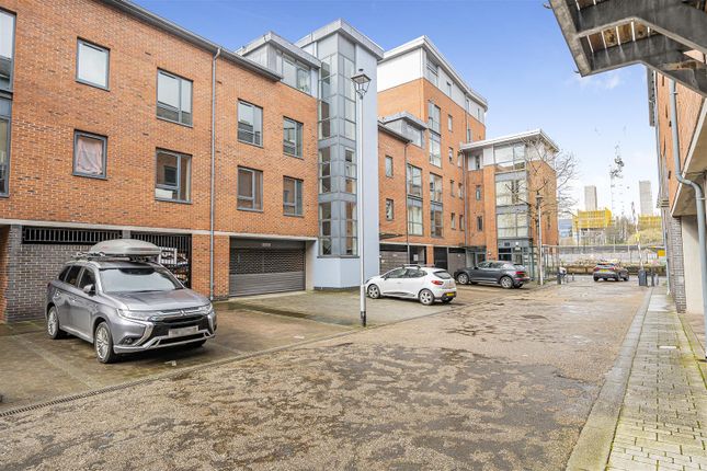 Thumbnail Flat for sale in Butcher Street, Leeds