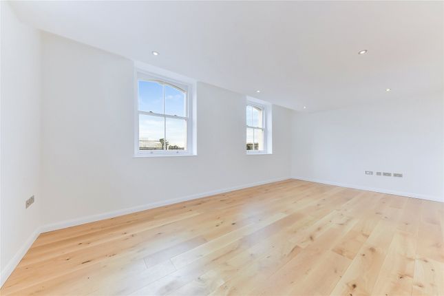 9, Goldleaf Apartments, London photo 2