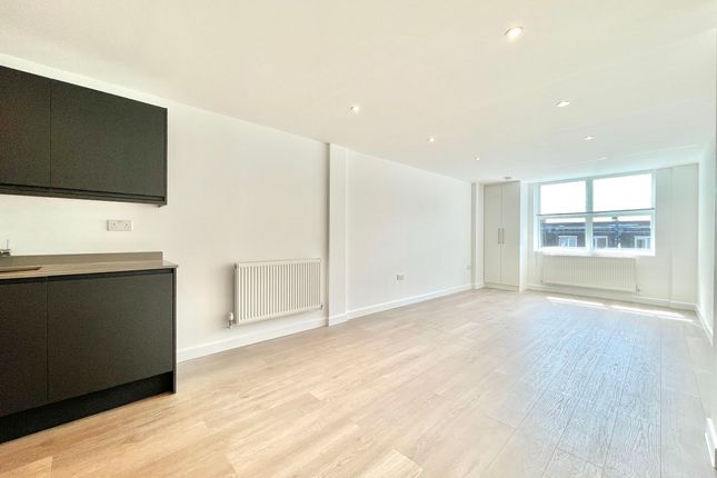 Flat to rent in Flat - Stanmore House, Church Road, Stanmore