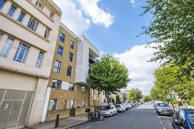 Thumbnail Flat for sale in Compton House, Sussex Way, Holloway, London