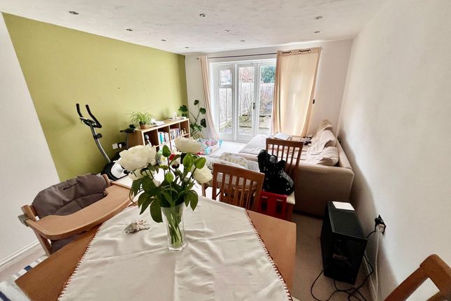 9 Deacon Place, Middleton, Milton Keynes photo 2