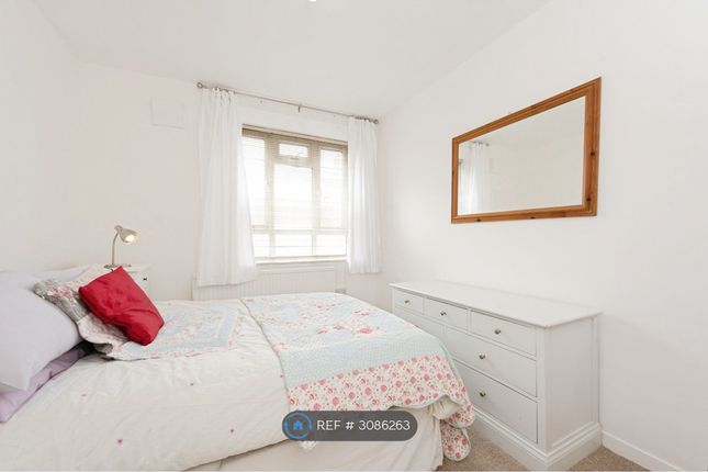 Durban House White City Estate, London photo 2