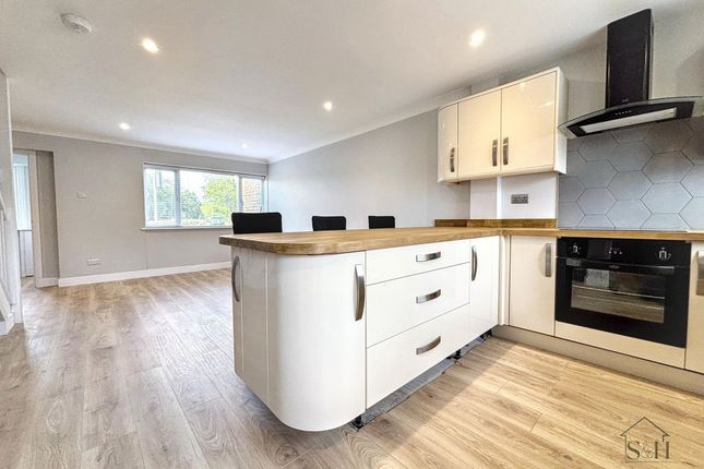 102 Brookfield Road, Ashford photo 2