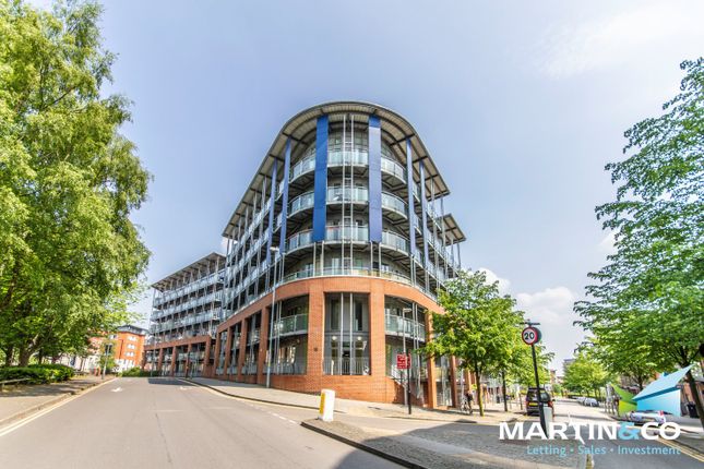 Flat to rent in Wheeleys Lane, Park Central