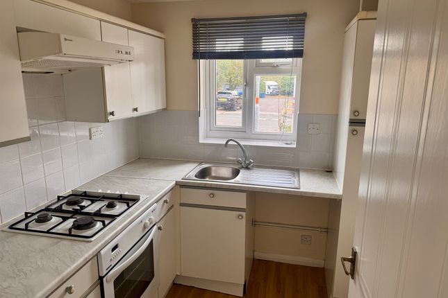 54, Sycamore Drive, Kettering photo 3
