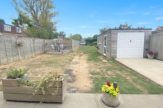 3, Manor Way, West Sussex photo 2